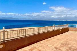 Apartment in 1st sea line with fantastic views over the bay of Palma