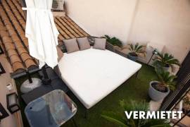 Luxussaniertes Penthouse-Studio mit wundervoller Terrasse im Herzen der Altstadt