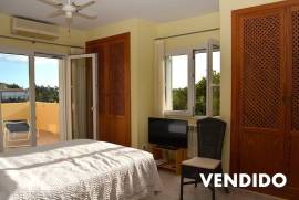 Villa mediterránea con preciosas vistas en zona tranquila