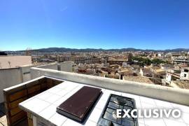 Una joya del casco antiguo con una impresionante terraza en la azotea