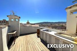 Una joya del casco antiguo con una impresionante terraza en la azotea